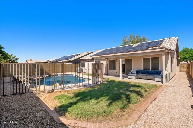 2823 E BLACKHAWK Drive, Phoenix, AZ 85050