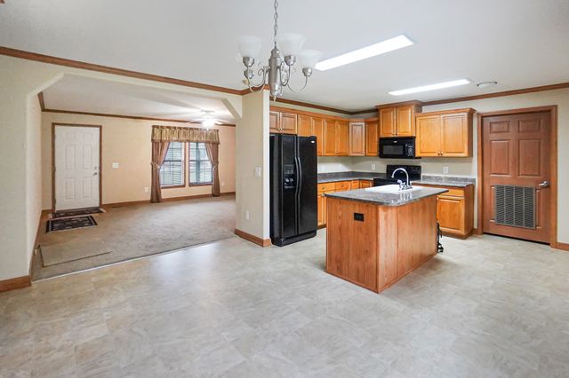 1557 Donelson Parkway, Dover, TN 37058
