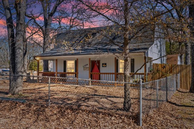 1324 Arrowhead Drive, West Tawakoni, TX 75474