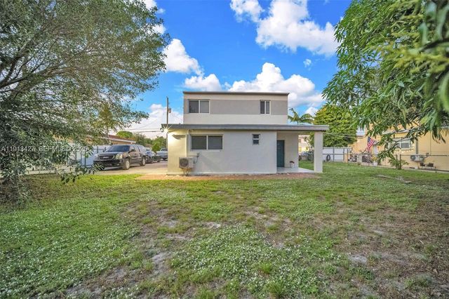 3030 NW 16th St 3, Miami, FL 33125