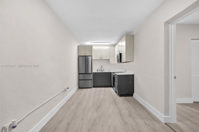 3030 NW 16th St 3, Miami, FL 33125