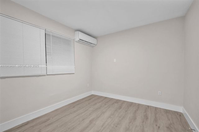 3030 NW 16th St 3, Miami, FL 33125