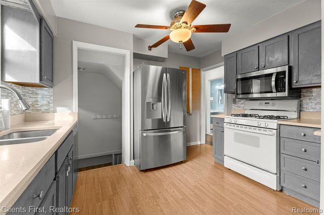 7730 Osage Avenue, Allen Park, MI 48101
