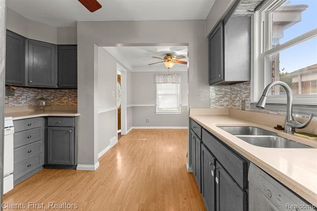 7730 Osage Avenue, Allen Park, MI 48101