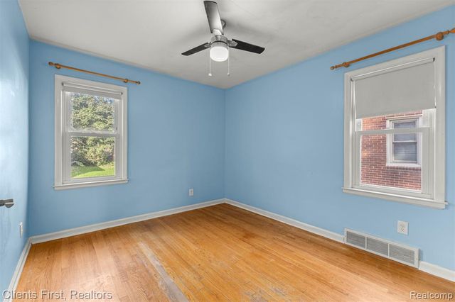 7730 Osage Avenue, Allen Park, MI 48101