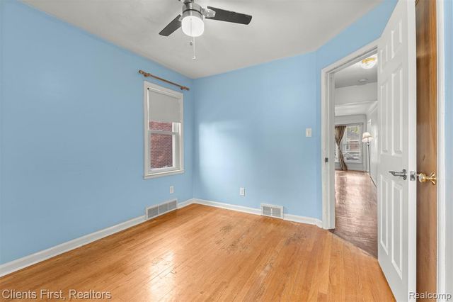 7730 Osage Avenue, Allen Park, MI 48101