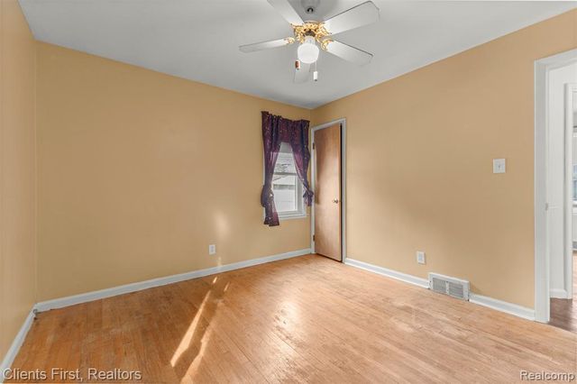 7730 Osage Avenue, Allen Park, MI 48101