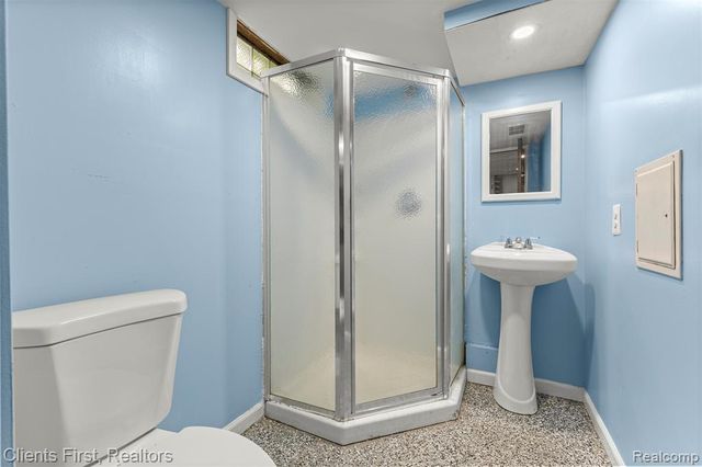 7730 Osage Avenue, Allen Park, MI 48101