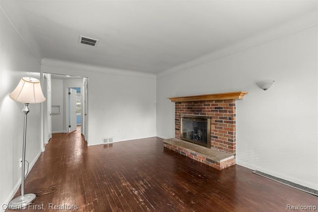 7730 Osage Avenue, Allen Park, MI 48101