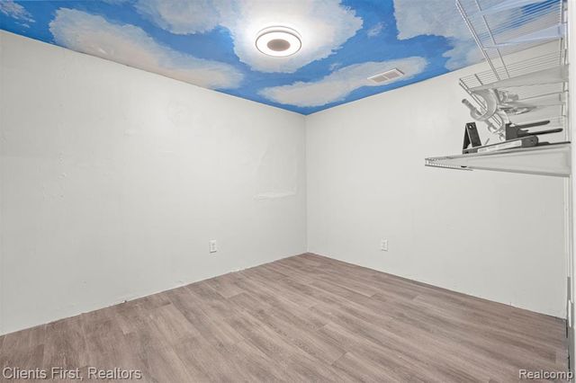 7730 Osage Avenue, Allen Park, MI 48101