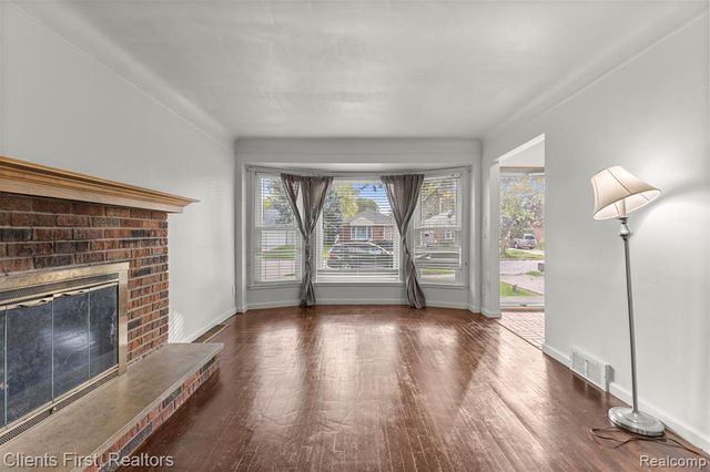 7730 Osage Avenue, Allen Park, MI 48101