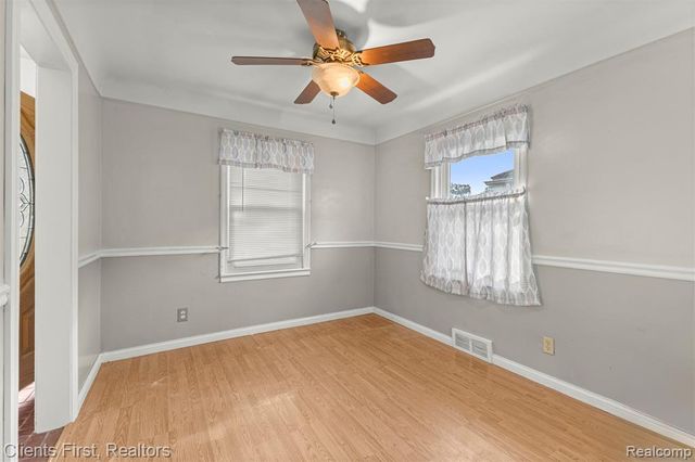 7730 Osage Avenue, Allen Park, MI 48101