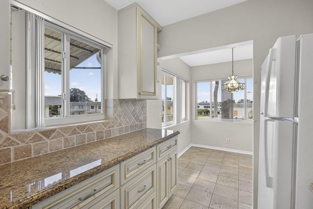 3402 CYNTHIA Lane 201, Lake Worth Beach, FL 33461