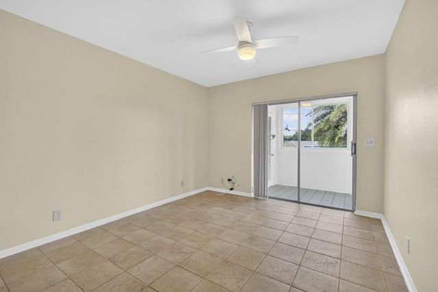 3402 CYNTHIA Lane 201, Lake Worth Beach, FL 33461
