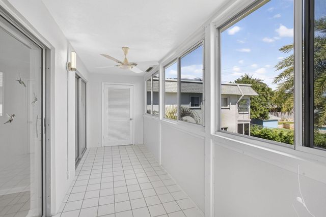 3402 CYNTHIA Lane 201, Lake Worth Beach, FL 33461