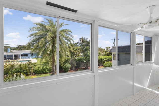 3402 CYNTHIA Lane 201, Lake Worth Beach, FL 33461