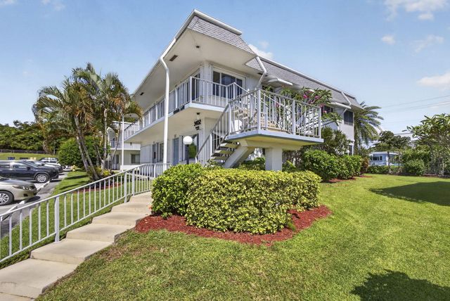 3402 CYNTHIA Lane 201, Lake Worth Beach, FL 33461