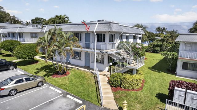 3402 CYNTHIA Lane 201, Lake Worth Beach, FL 33461