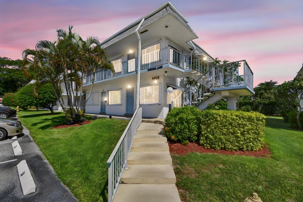 3402 CYNTHIA Lane 201, Lake Worth Beach, FL 33461