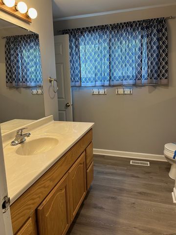 333 Berry Drive, Naperville, IL 60540