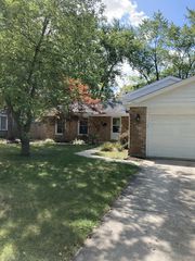 333 Berry Drive, Naperville, IL 60540