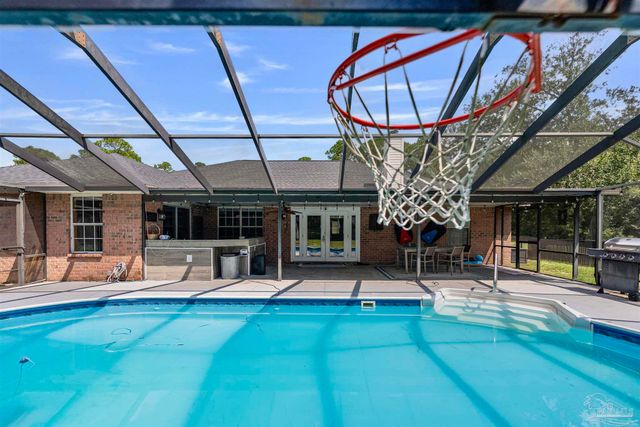 3329 Sunset Bayou Dr, Milton, FL 32583