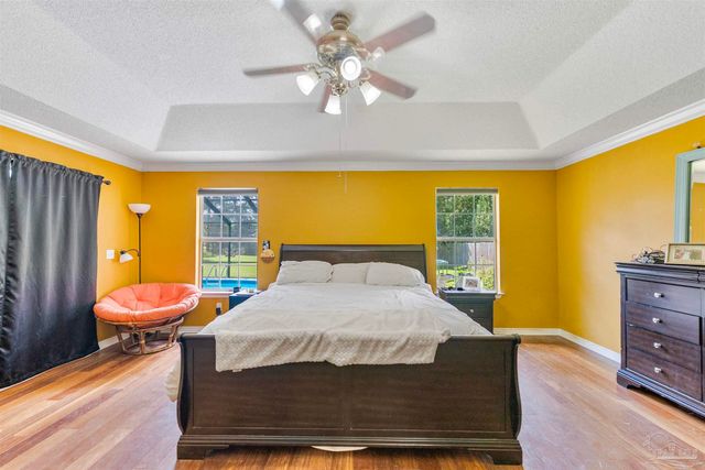 3329 Sunset Bayou Dr, Milton, FL 32583