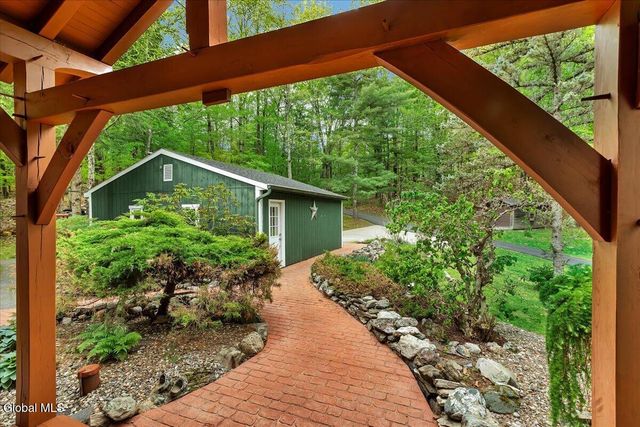 61 Fire Tower Road, Cambridge, NY 12816
