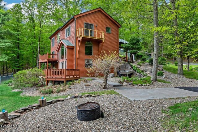 61 Fire Tower Road, Cambridge, NY 12816
