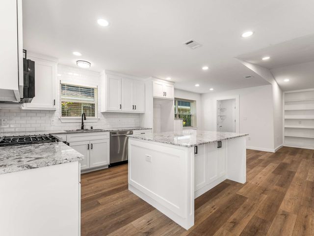 1713 Sam Houston Drive, Garland, TX 75042