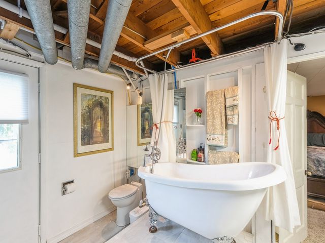 110 E 20th Street N, Newton, IA 50208