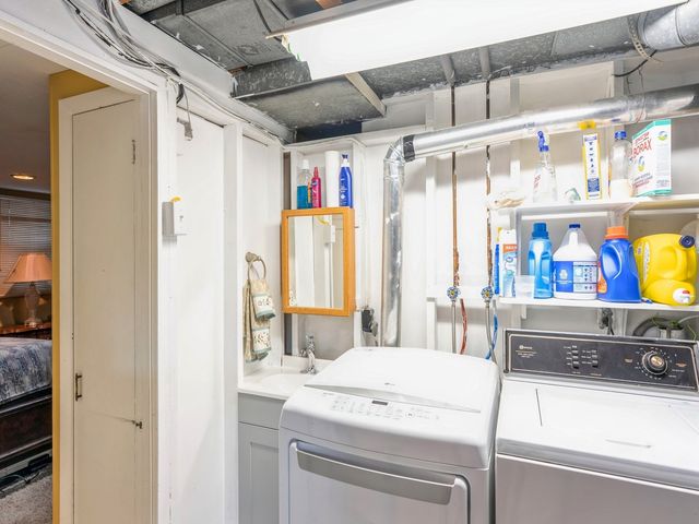 110 E 20th Street N, Newton, IA 50208