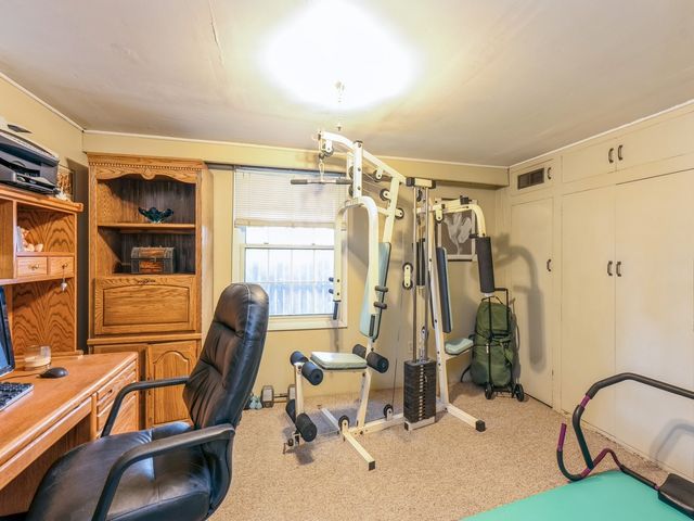 110 E 20th Street N, Newton, IA 50208