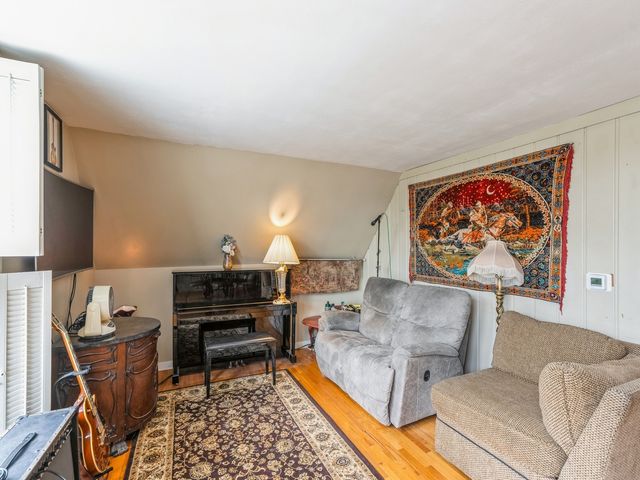 110 E 20th Street N, Newton, IA 50208