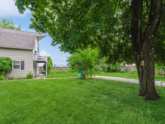 110 E 20th Street N, Newton, IA 50208