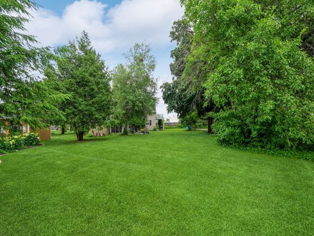 110 E 20th Street N, Newton, IA 50208