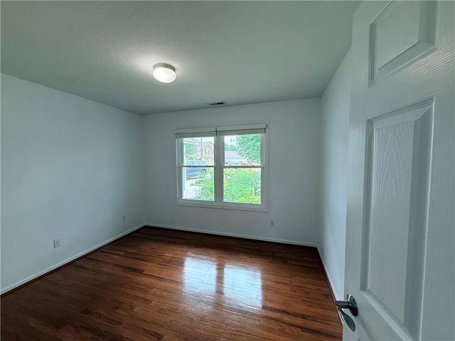 927 Jasara Circle, Baldwin City, KS 66006