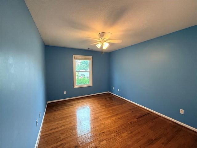 927 Jasara Circle, Baldwin City, KS 66006
