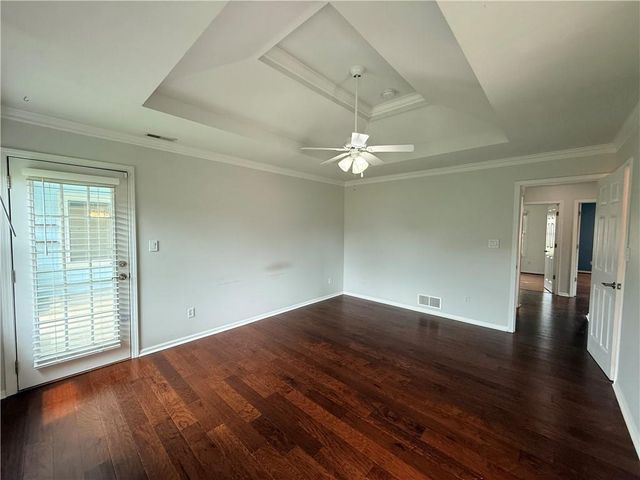 927 Jasara Circle, Baldwin City, KS 66006
