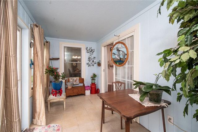 927 Jasara Circle, Baldwin City, KS 66006