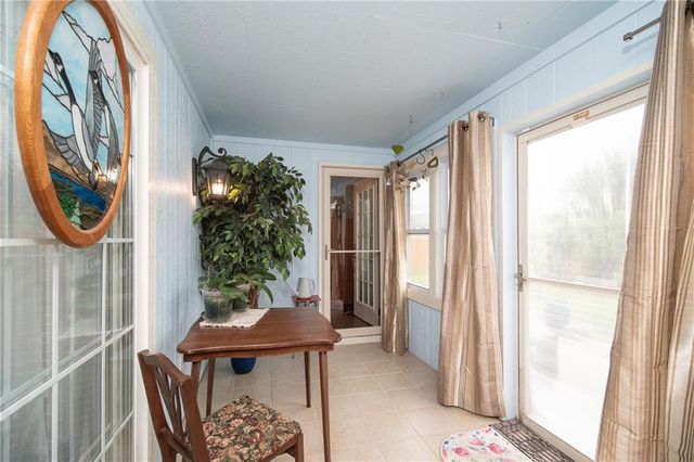 927 Jasara Circle, Baldwin City, KS 66006