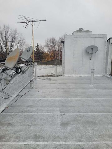 119-14 Hillside Ave, Richmond Hill, NY 11418