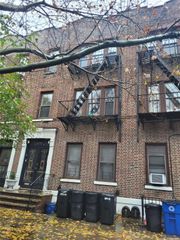119-14 Hillside Ave, Richmond Hill, NY 11418