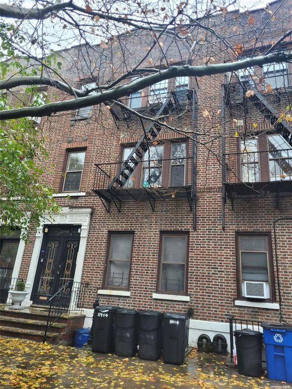 119-14 Hillside Ave, Richmond Hill, NY 11418