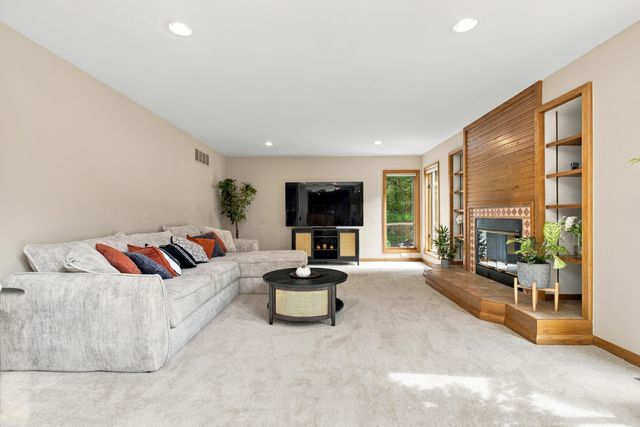 7077 Duncans Glen Drive, Westerville, OH 43082