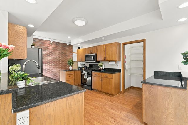 7077 Duncans Glen Drive, Westerville, OH 43082