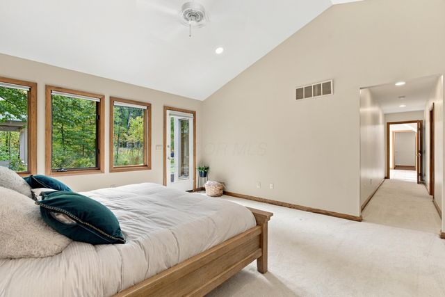 7077 Duncans Glen Drive, Westerville, OH 43082