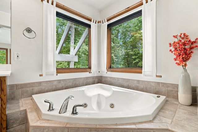 7077 Duncans Glen Drive, Westerville, OH 43082