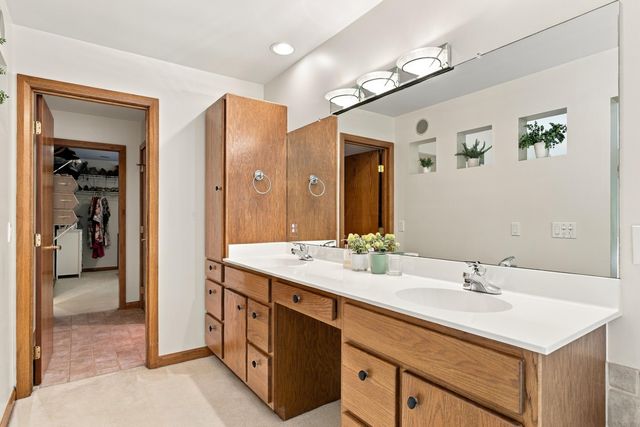7077 Duncans Glen Drive, Westerville, OH 43082