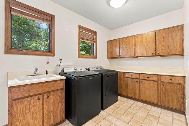 7077 Duncans Glen Drive, Westerville, OH 43082